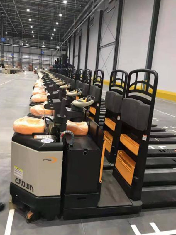 65臺科朗叉車交付沃爾瑪華南生鮮配送中心 65臺科朗叉車交付沃爾瑪華南生鮮配送中心