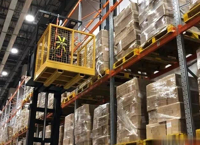 65臺科朗叉車交付沃爾瑪華南生鮮配送中心 65臺科朗叉車交付沃爾瑪華南生鮮配送中心