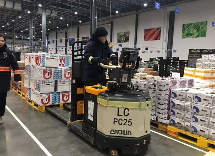 65臺科朗叉車交付沃爾瑪華南生鮮配送中心 65臺科朗叉車交付沃爾瑪華南生鮮配送中心