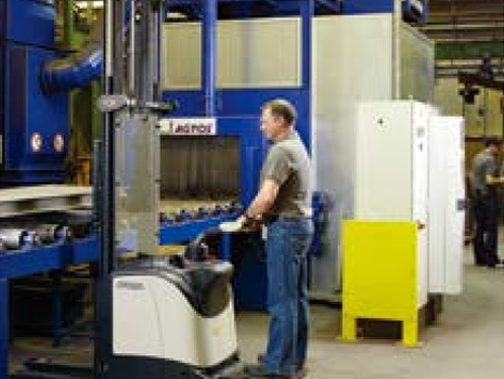 采用鋼制部件 采用鋼制部件