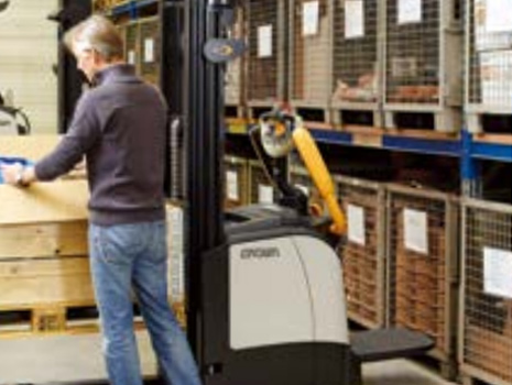 上/下翻動護(hù)臂設(shè)計 上/下翻動護(hù)臂設(shè)計